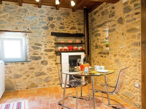 Dining - Belvilla by OYO Holiday Home With Garden (Pescaglia)