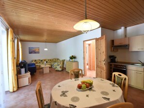 House | Dining - Holiday Home Near Baltic Sea & Sauna (Damshagen)