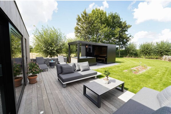 House | Garden