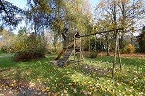 Garden - Holiday Home in Marcourt With Garden (Rendeux)