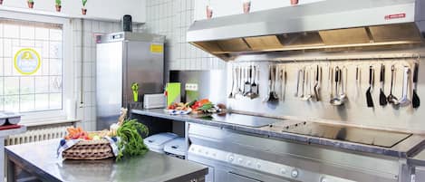 House | Dapur peribadi | Kerusi tinggi