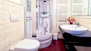 Villa | Bagno | Doccia, asciugamani