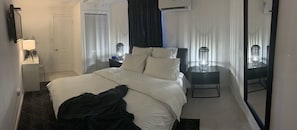 1 quarto, escrivaninha, ferros/tábuas de passar roupa, Wi-Fi