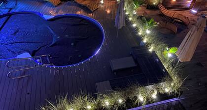 Beautiful newly renovated vacation apartment 2020 with pool