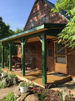 Exterior - Sweetgrass Cottage, Ovid: Walk to Sheldrake Point Winery, Beach and Boat Launch (Ovid)