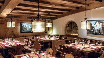 Lunch and dinner served, local and international cuisine