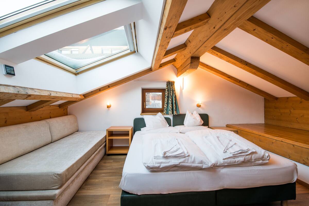 Family Suite | In-room safe, soundproofing, free WiFi, bed sheets