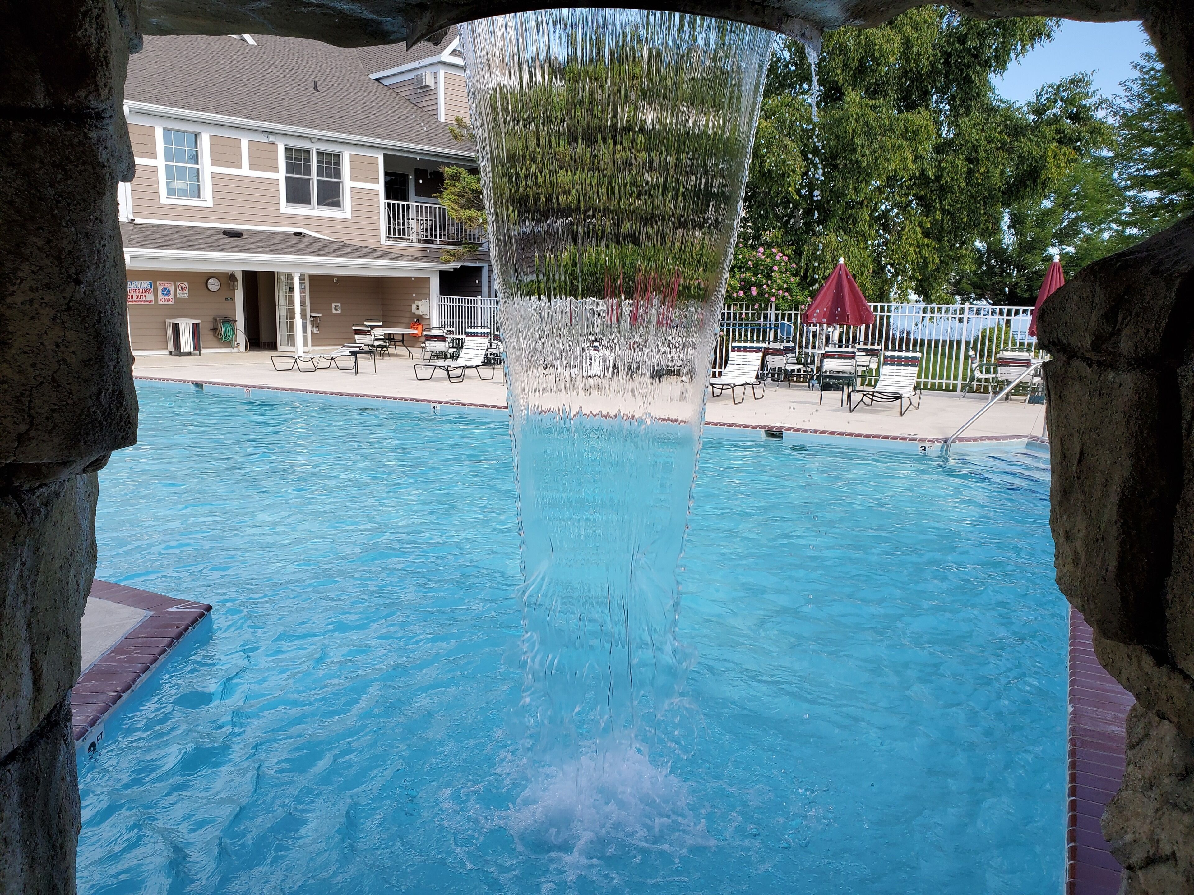 Indoor pool, seasonal outdoor pool, pool umbrellas, sun loungers