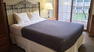 Three Bedroom Water View Suite | 2 bedrooms, iron/ironing board, free WiFi, bed sheets