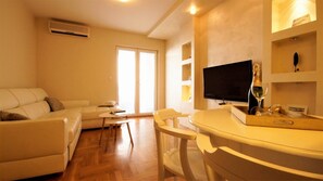 Family Apartment | Ruang tamu