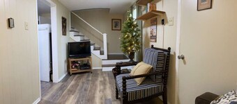 Sportsman Cottage - Raystown Lake Vacation Rentals, Aunt Susie's