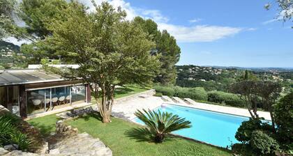 Vintage Villa in Grasse With Private Swimming Pool