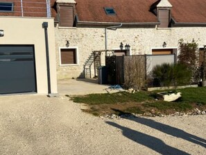 Exterior - Alluring Holiday Home in Escardes With Garden (Escardes)