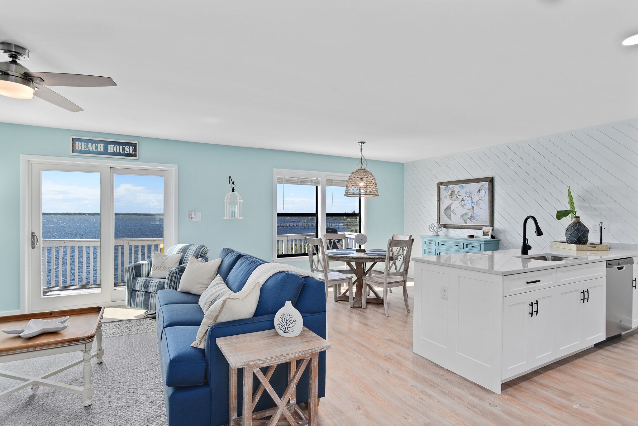 That's What Sea Said, water views and unforgettable sunsets, private hot tub, do