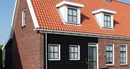Welcoming Cottage Near Lake in Colijnsplaat