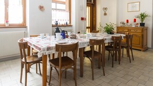 Dining - Alluring Holiday Home in Sondernach With Garden (Sondernach)