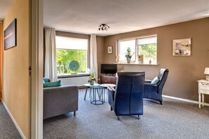 Living room - Modern Apartment in Schoorl Near the Beach (Schoorl)