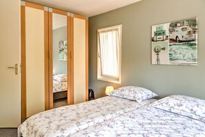 2 bedrooms, bed sheets - Modern Apartment in Schoorl Near the Beach (Schoorl)