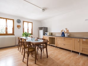 Private kitchen - Elegant Holiday Home in Sondernach With Garden (Sondernach)