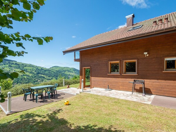 Exterior - Spacious Chalet in La Bresse Near Ski Area (La Bresse)