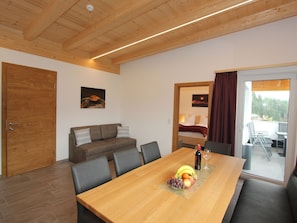 Apartment | Dining