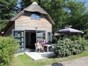 Balcony - Luxurious and Adapted Holiday Home at the Schoorl Dune Area (Schoorl)