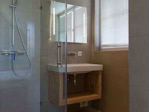 Villa | Bathroom | Bathtub, towels