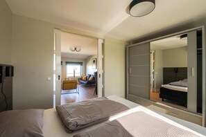 1 bedroom, individually furnished, bed sheets - Apartment in Katwijk Near the Beach (Katwijk Aan Zee)