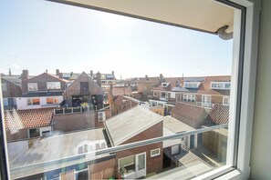 Balcony - Apartment in Katwijk Near the Beach (Katwijk Aan Zee)