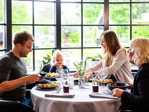 Dining - Luxurious, Modern Chalet With Dishwasher, Close to De Veluwe (Lunteren)
