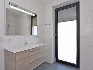 Bathroom - Waterfront Apartment With Terrace (Kamperland)