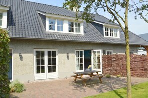 Apartment | Exterior - Holiday Home in Haaren Near De Efteling (Haaren)