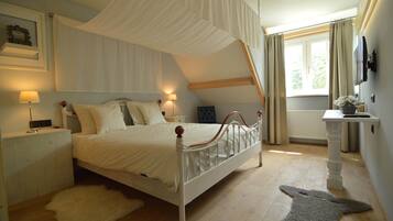 Apartment | 5 bedrooms, individually furnished, bed sheets