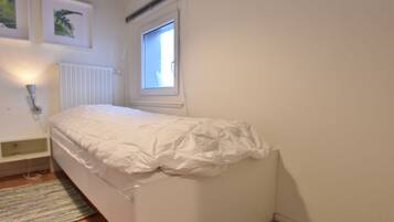 2 chambres, ameublement unique, literie fournie