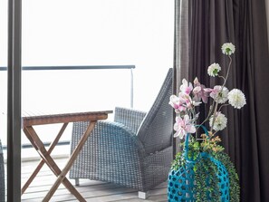 2 bedrooms, individually furnished, cribs/infant beds - Modern Apartment With Balcony and Magnificent View Across the Veerse Meer Lake (Kamperland)