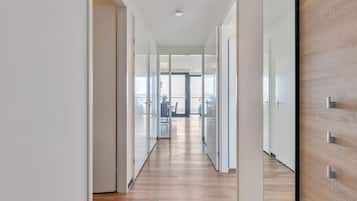 2 habitaciones, cunas y muebles diferentes