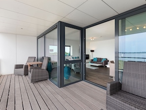 Balcony - Modern Apartment With Balcony and Magnificent View Across the Veerse Meer Lake (Kamperland)