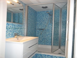 Bathroom - Quietly Located Apartment at the Outskirts of Domburg (Domburg)