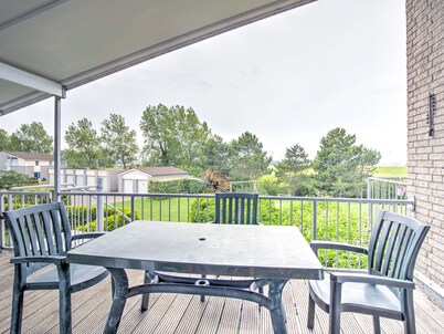 Peaceful Holiday Home in Kamperland With Private Garden