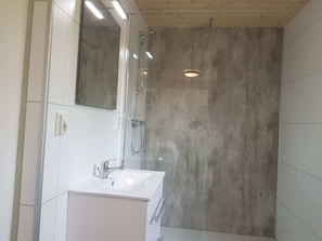Bungalow | Bathroom | Shower