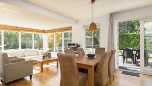 House | Dining - Cosy Holiday Home in Twente (Hoge Hexel)