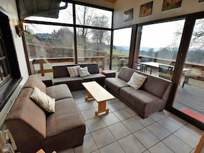 Living room | Fireplace, DVD player, MP3 dock