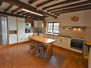 Private kitchen | Microwave, oven, dishwasher