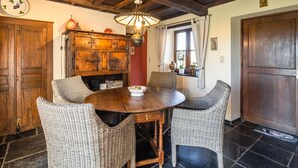 Dining - Modern Cottage With Private Garden in Dinant (Dinant)