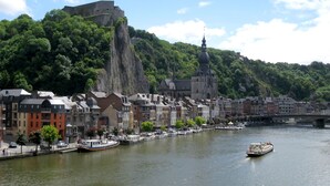 Exterior - Modern Cottage With Private Garden in Dinant (Dinant)