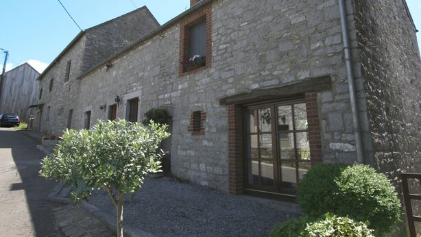Exterior - Modern Cottage With Private Garden in Dinant (Dinant)