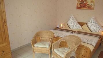 Apartment | 2 bedrooms, individually furnished, bed sheets