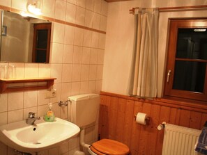 Apartment | Bathroom