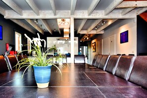 Villa | Dining - Beautiful Villa with Heated Outdoor Pool, Sauna, Hot Tub in Forest (Manhay)