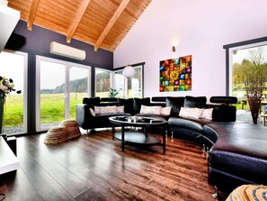 Villa | Living room | Fireplace - Beautiful Villa with Heated Outdoor Pool, Sauna, Hot Tub in Forest (Manhay)